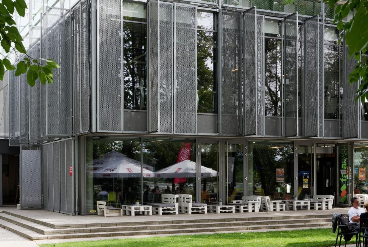 Fala Park Wolsztyn Extérieur photo